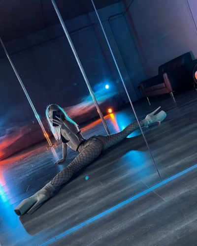 Проститутка Питера Арина Блондинка c 2 размером груди у метро Купчино Санкт-Петербург Фото-2